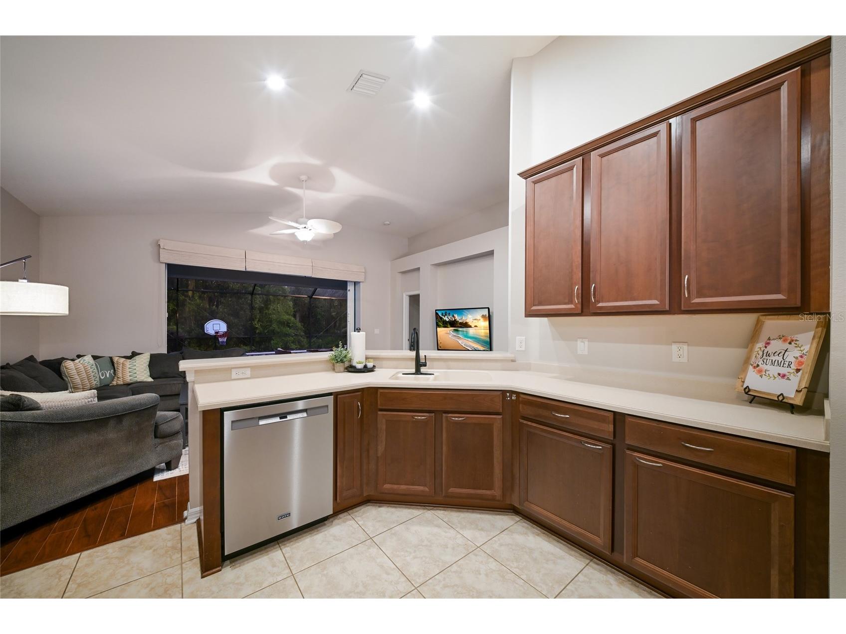 17463 New Cross Circle Lithia FL 33547 A4695815 image35