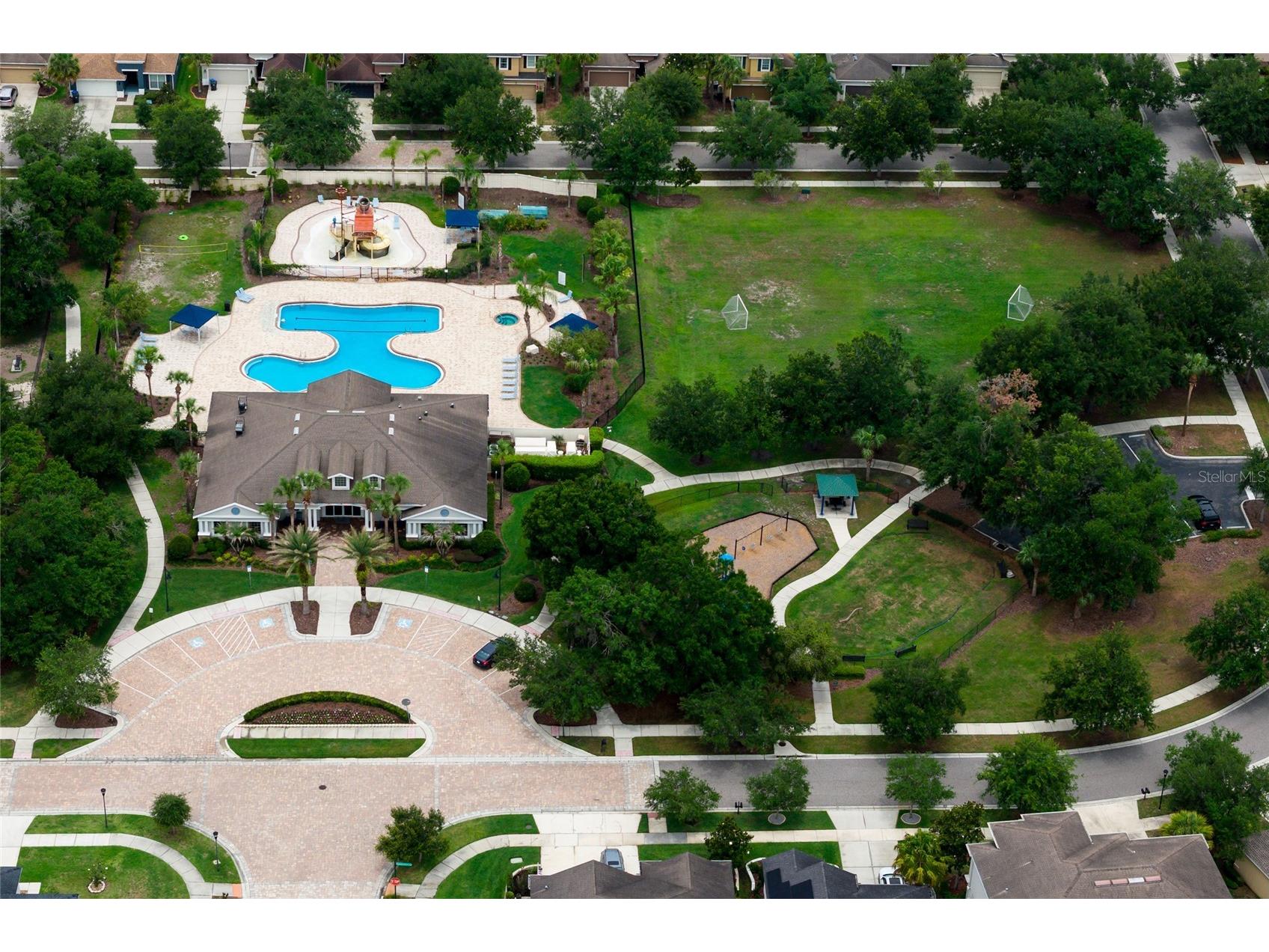 17463 New Cross Circle Lithia FL 33547 A4695815 image52