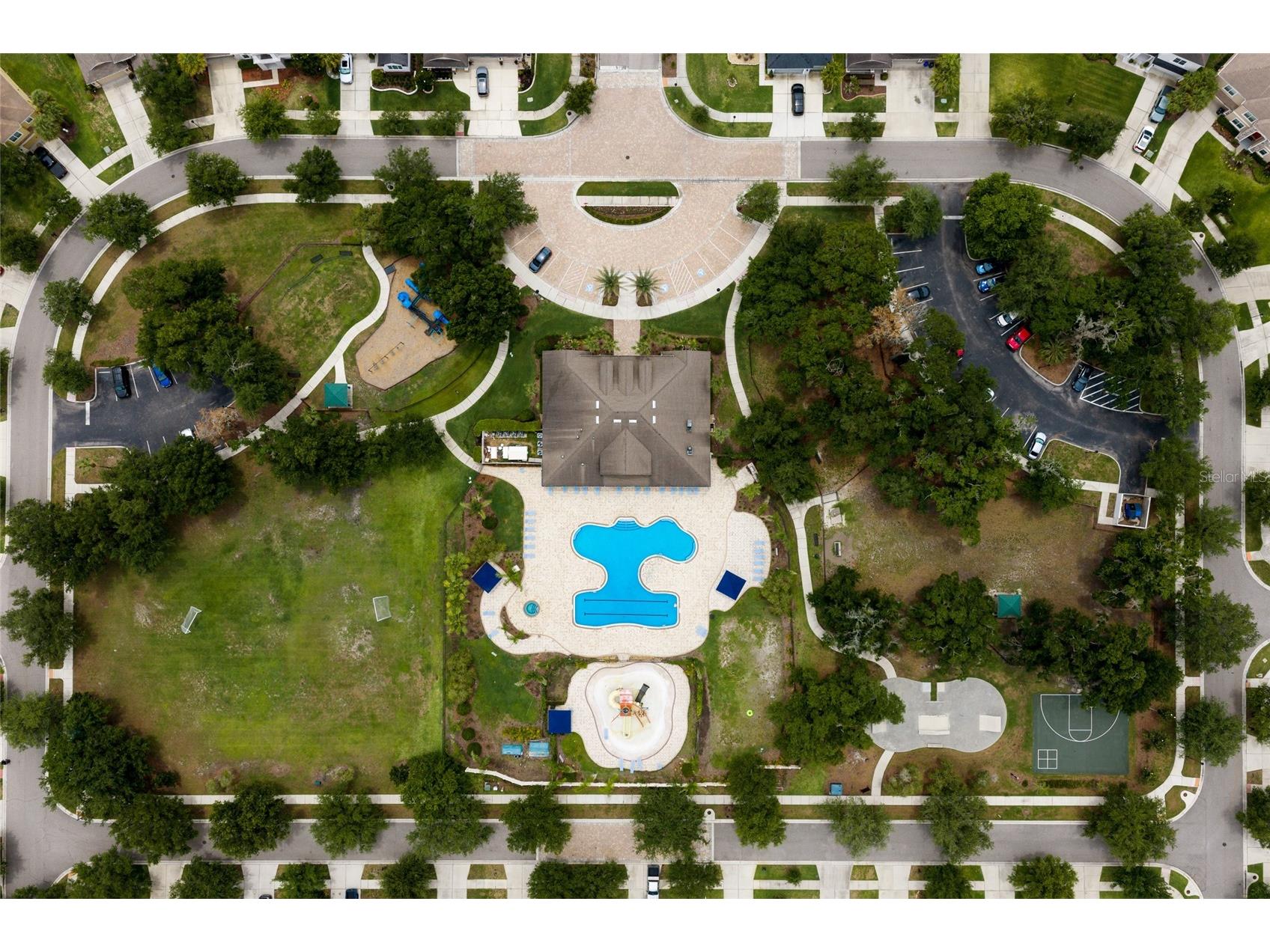 17463 New Cross Circle Lithia FL 33547 A4695815 image53