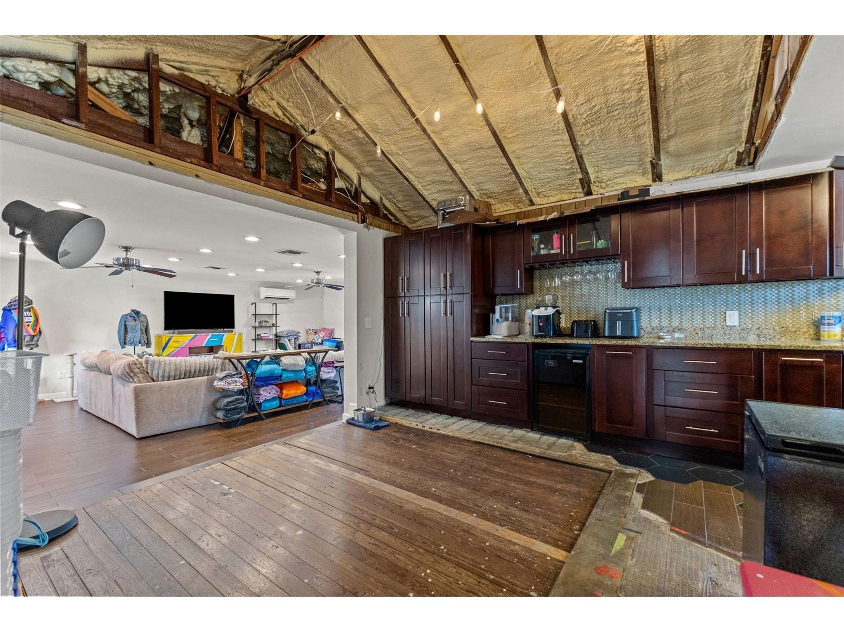 1747 26th Avenue N Saint Petersburg FL 33713 TB8472620 image18
