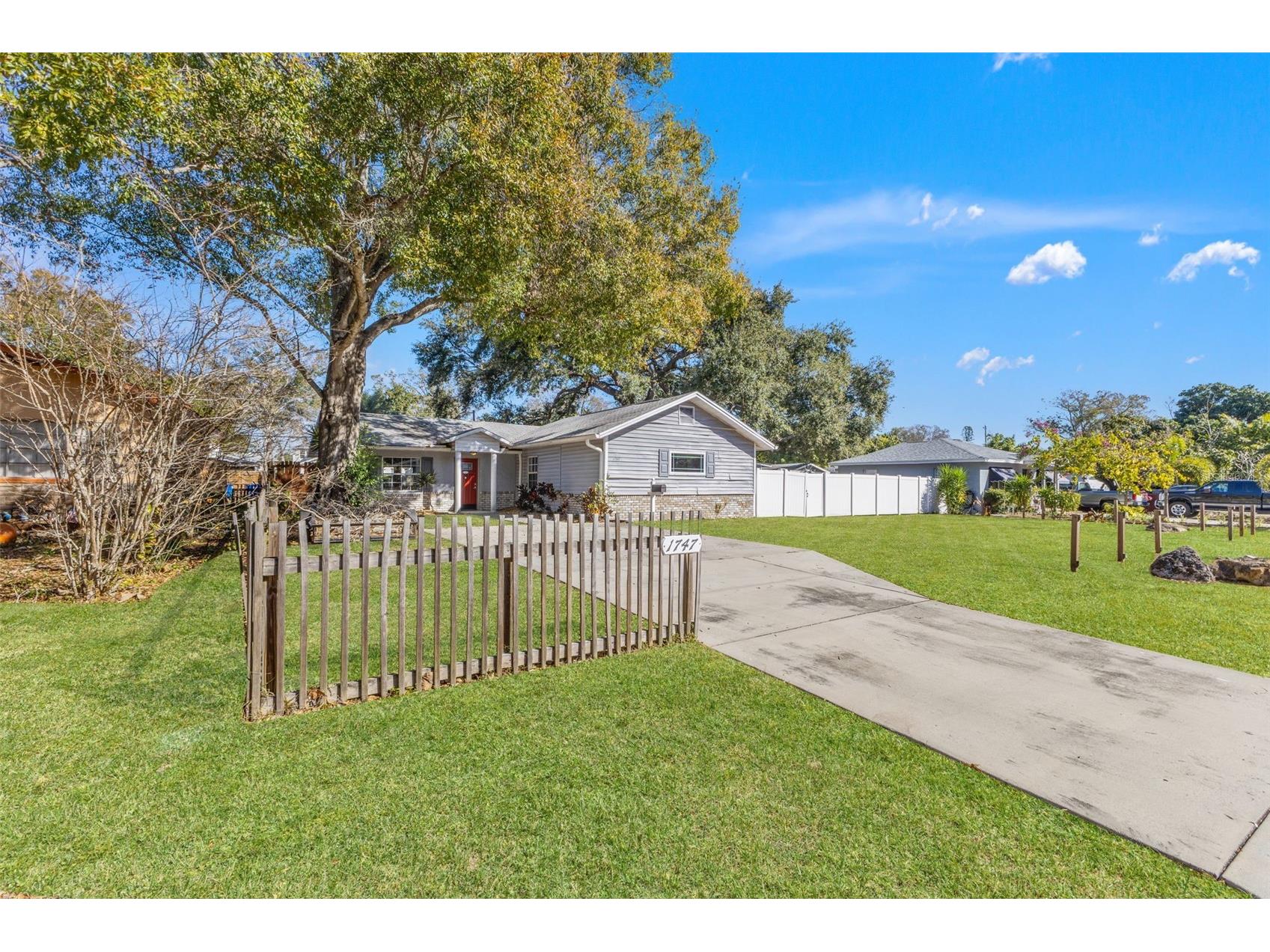 1747 26th Avenue N Saint Petersburg FL 33713 TB8472620 image47