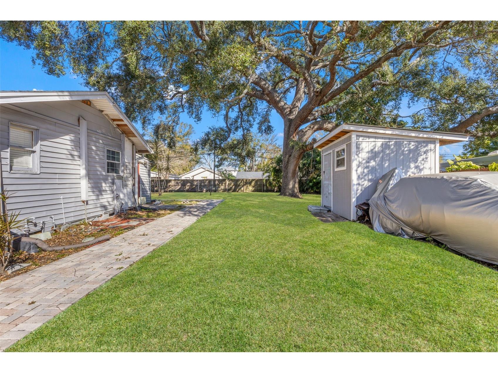 1747 26th Avenue N Saint Petersburg FL 33713 TB8472733 image10