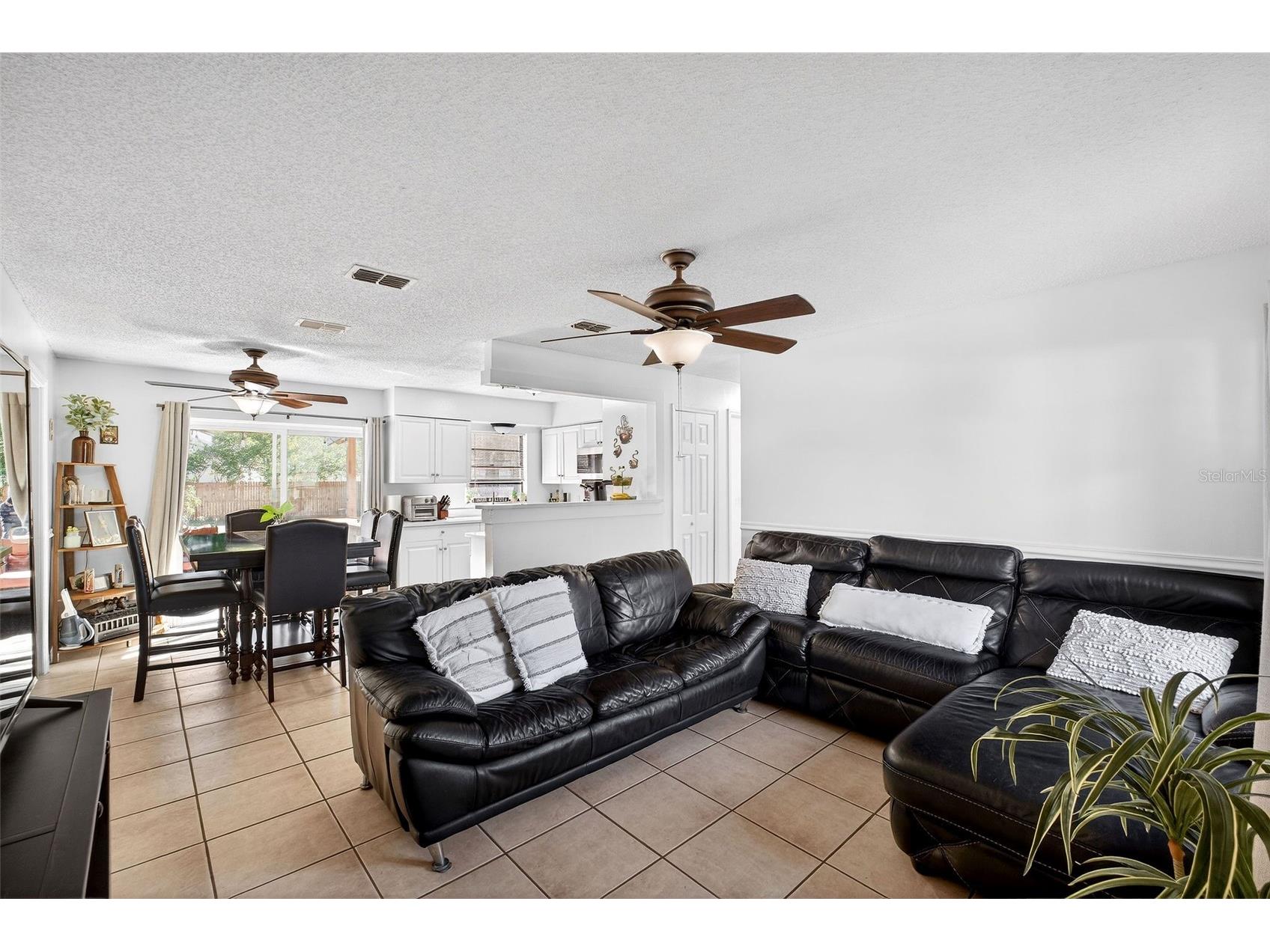 1747 Bonneville Drive Orlando FL 32826 O6373372 image3