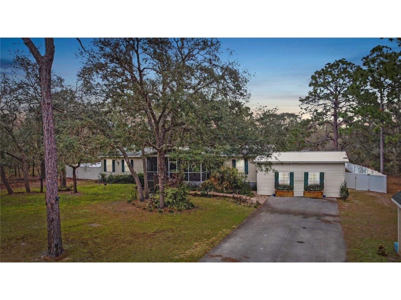 17480 Nuthatch Road Weeki Wachee FL 34614 W7841908 image1