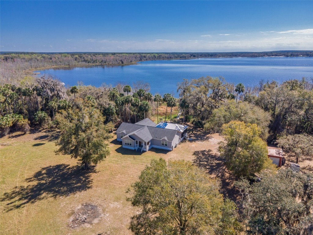 17482 SE 34th Lane Ocklawaha FL 32179 - LAKE BRYANT O6285464 image1