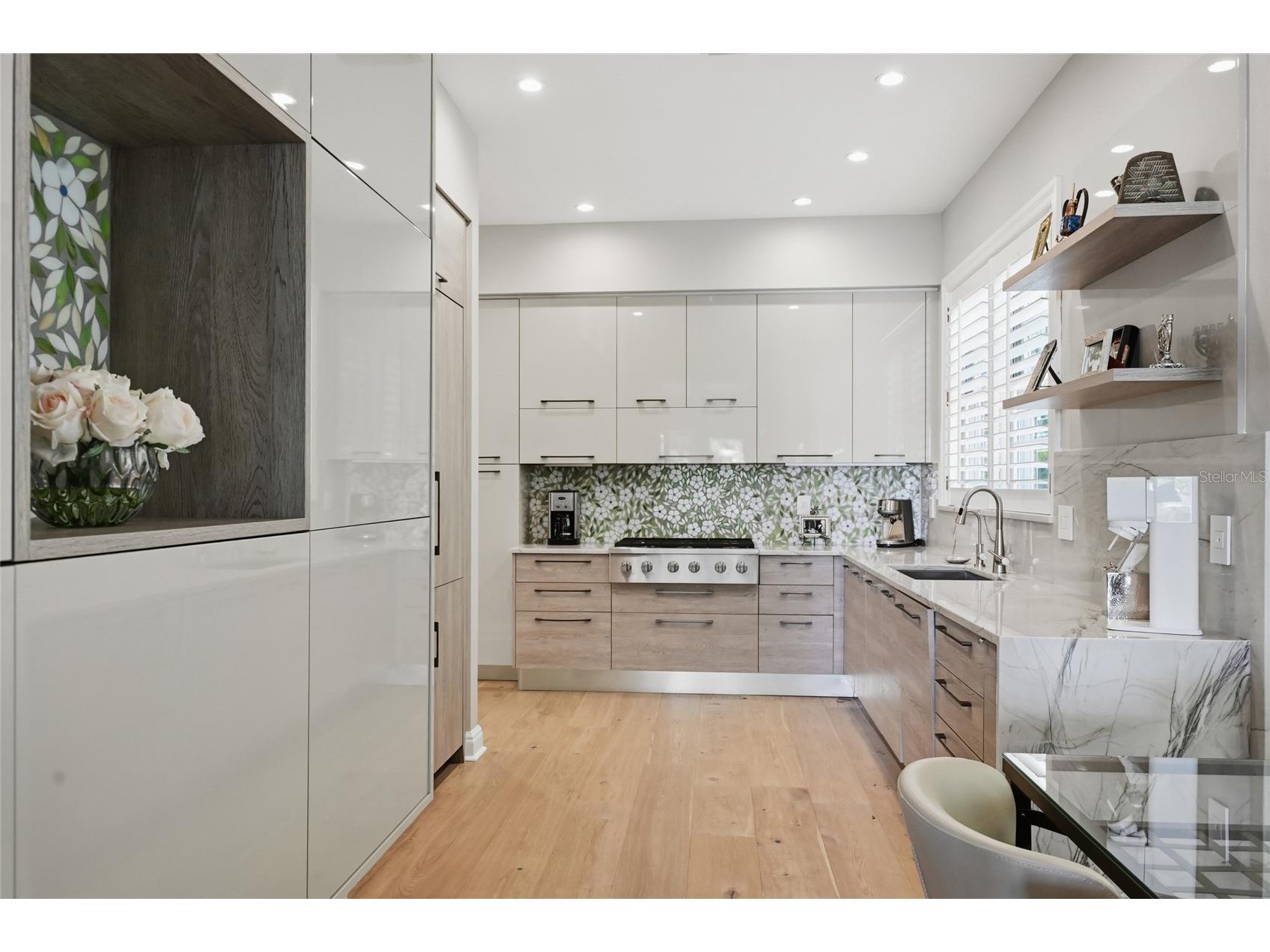 1749 Lincoln Park Circle Sarasota FL 34236 - HUDSON BAYOU A4674729 image17