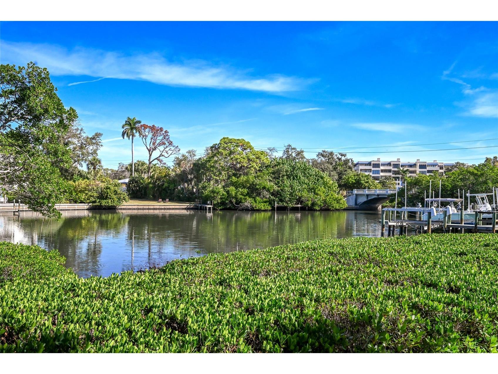 1749 Lincoln Park Circle Sarasota FL 34236 - HUDSON BAYOU A4674729 image2