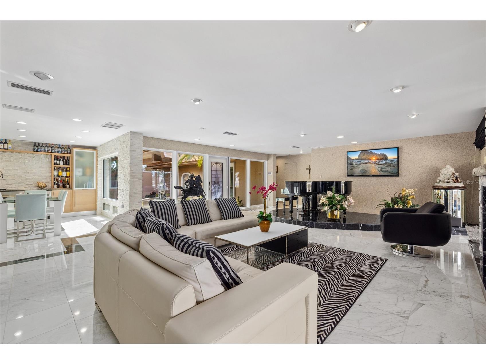 1749 Sandalwood Drive Sarasota FL 34231 A4684519 image11