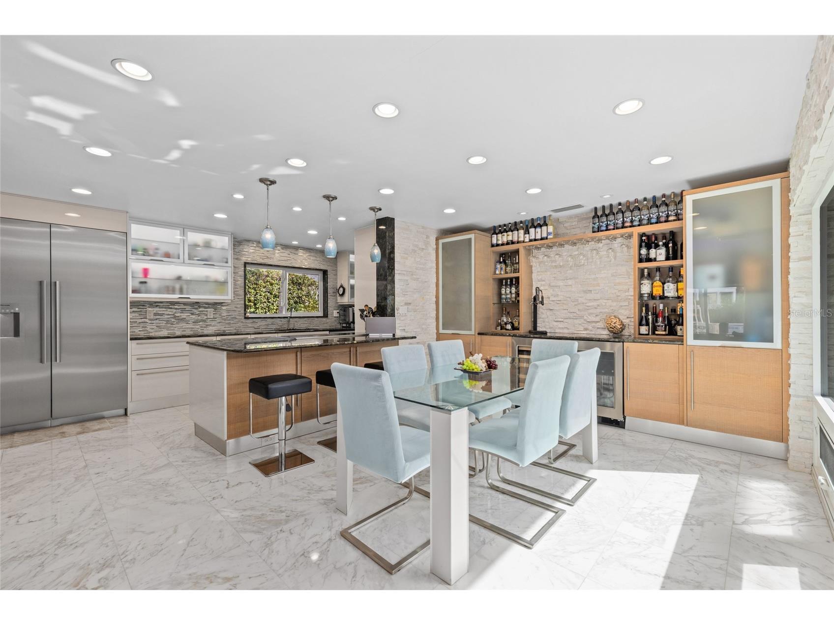 1749 Sandalwood Drive Sarasota FL 34231 A4684519 image15