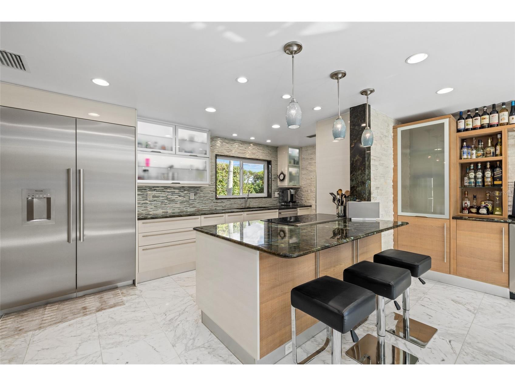 1749 Sandalwood Drive Sarasota FL 34231 A4684519 image17