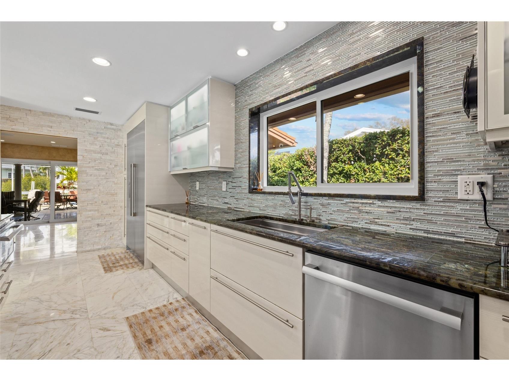 1749 Sandalwood Drive Sarasota FL 34231 A4684519 image21