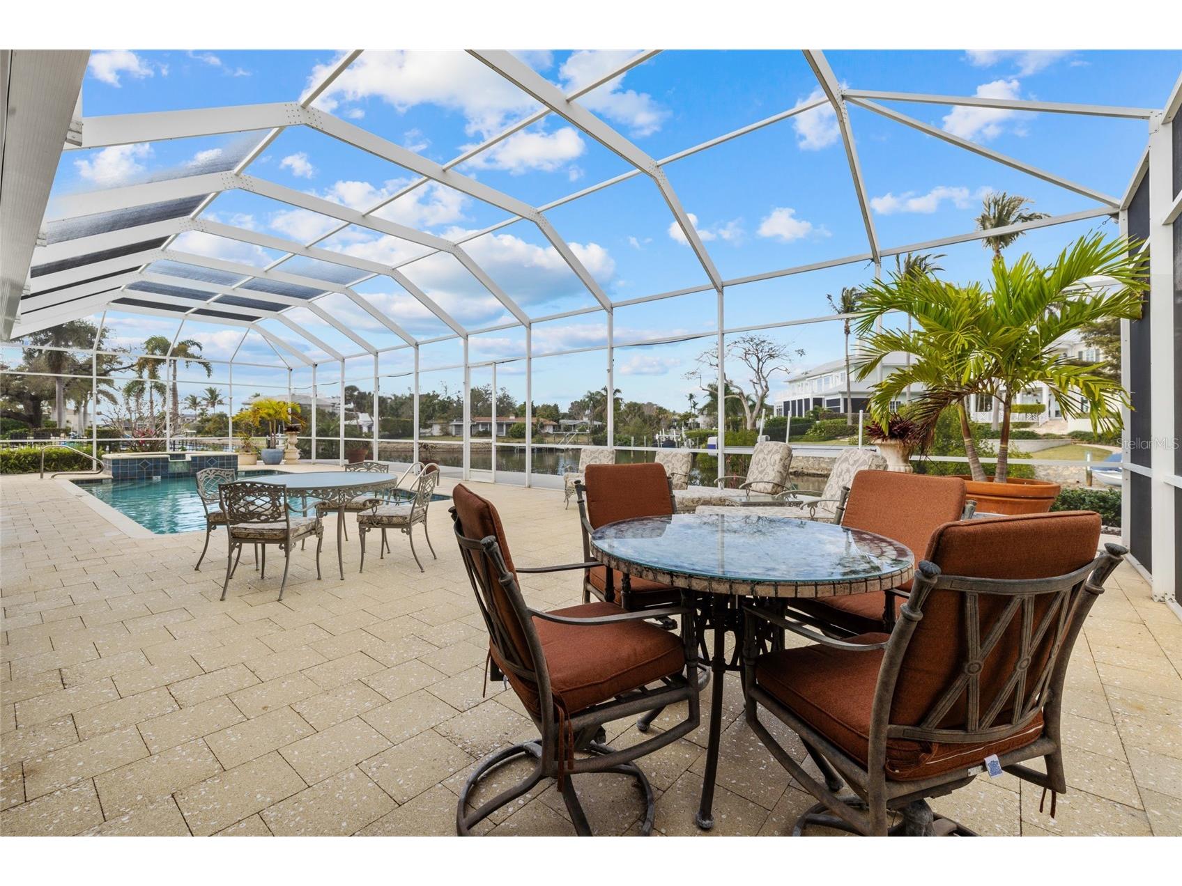1749 Sandalwood Drive Sarasota FL 34231 A4684519 image25