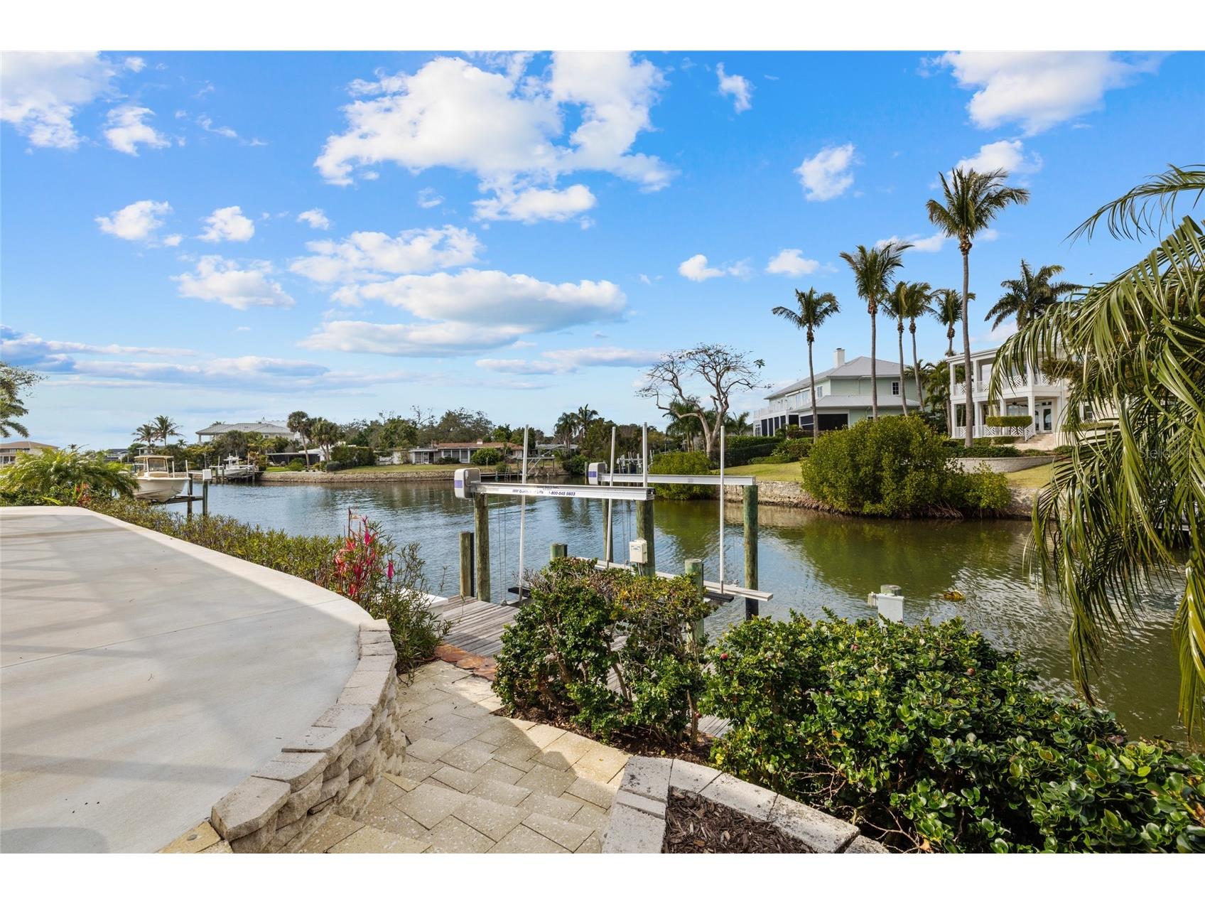 1749 Sandalwood Drive Sarasota FL 34231 A4684519 image26