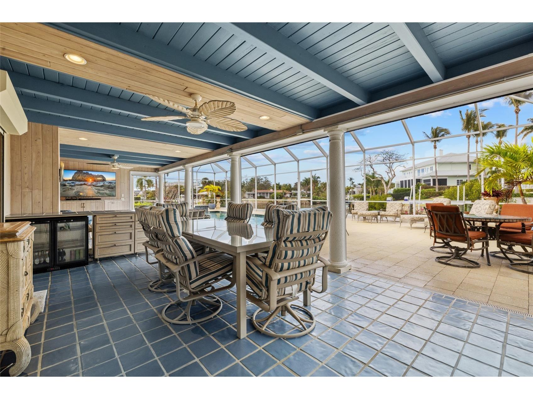 1749 Sandalwood Drive Sarasota FL 34231 A4684519 image42