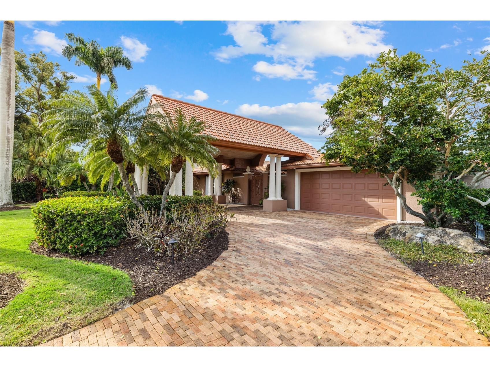 1749 Sandalwood Drive Sarasota FL 34231 A4684519 image6