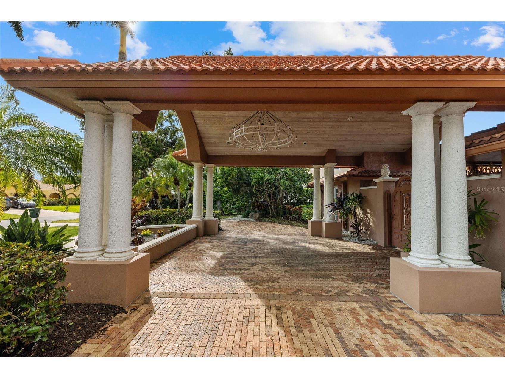 1749 Sandalwood Drive Sarasota FL 34231 A4684519 image7