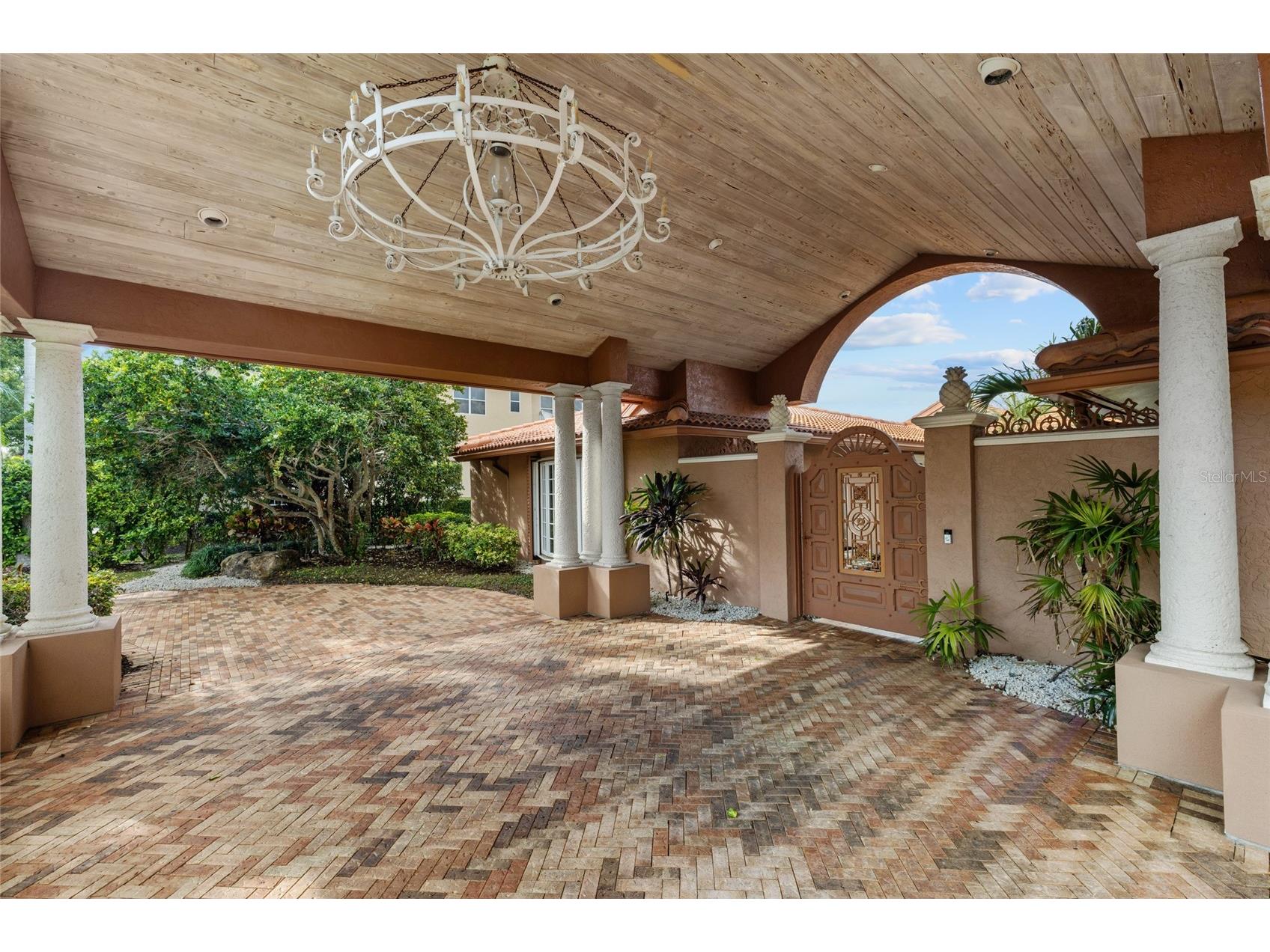 1749 Sandalwood Drive Sarasota FL 34231 A4684519 image8