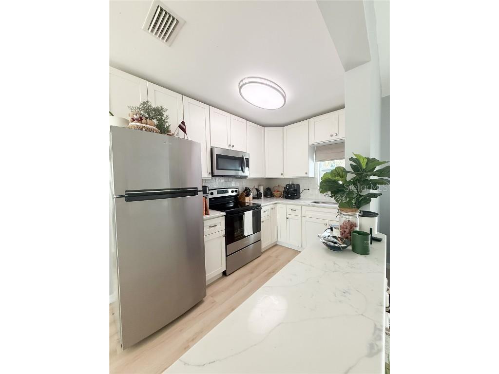 175 133rd Avenue E Madeira Beach FL 33708 W7880984 image4