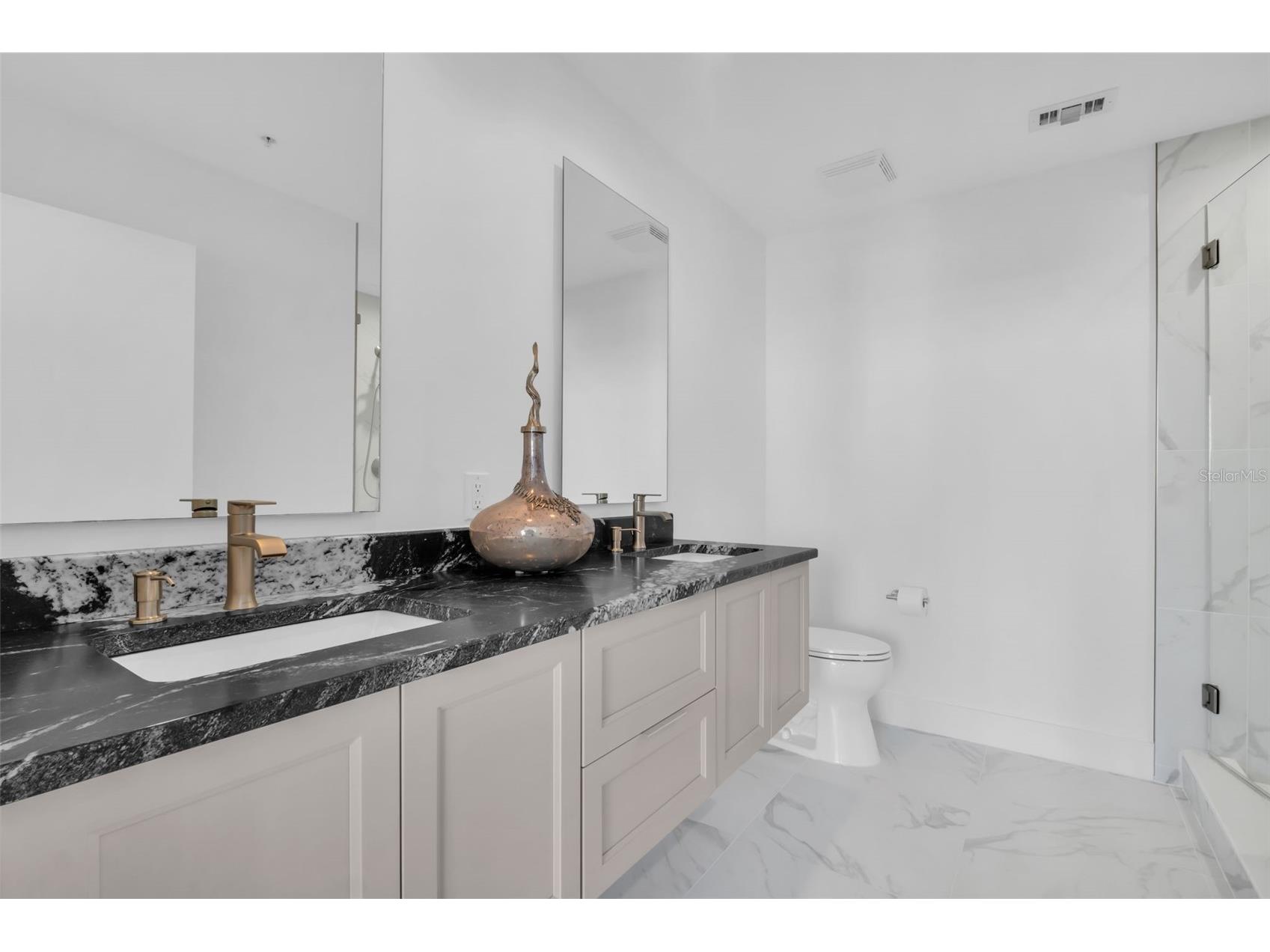 175 1st Street S #1008 Saint Petersburg FL 33701 TB8463912 image12