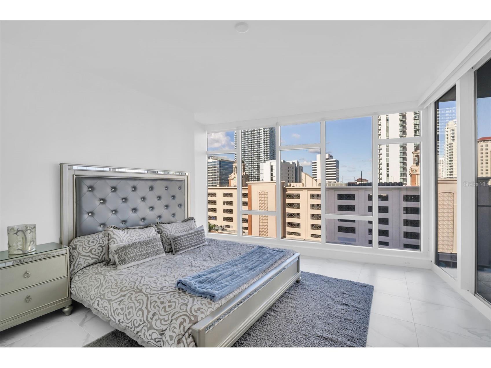 175 1st Street S #1008 Saint Petersburg FL 33701 TB8463912 image17