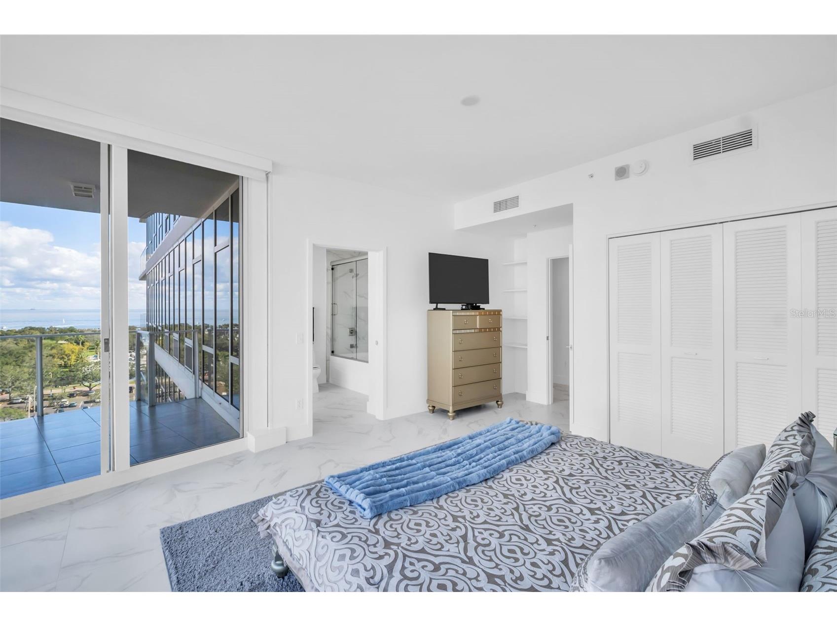 175 1st Street S #1008 Saint Petersburg FL 33701 TB8463912 image20