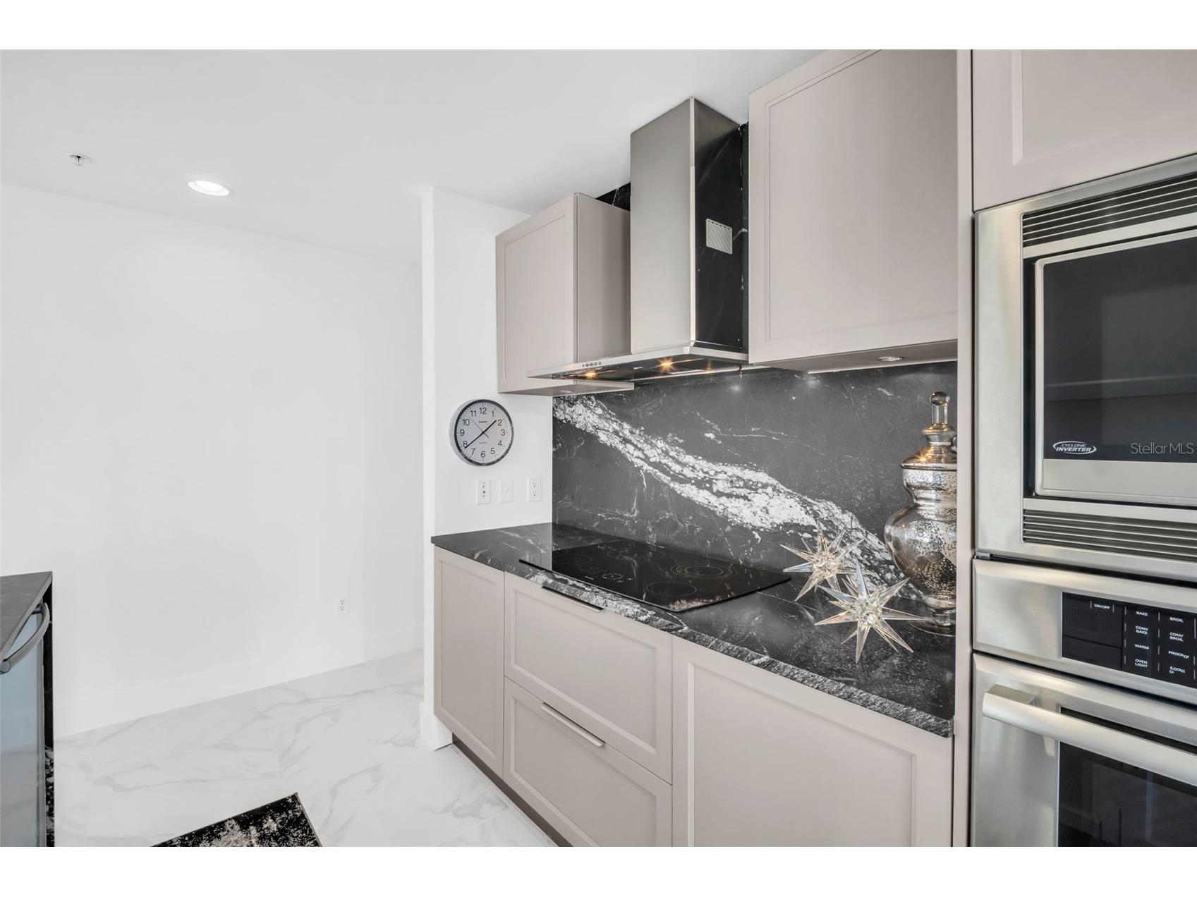 175 1st Street S #1008 Saint Petersburg FL 33701 TB8463912 image29