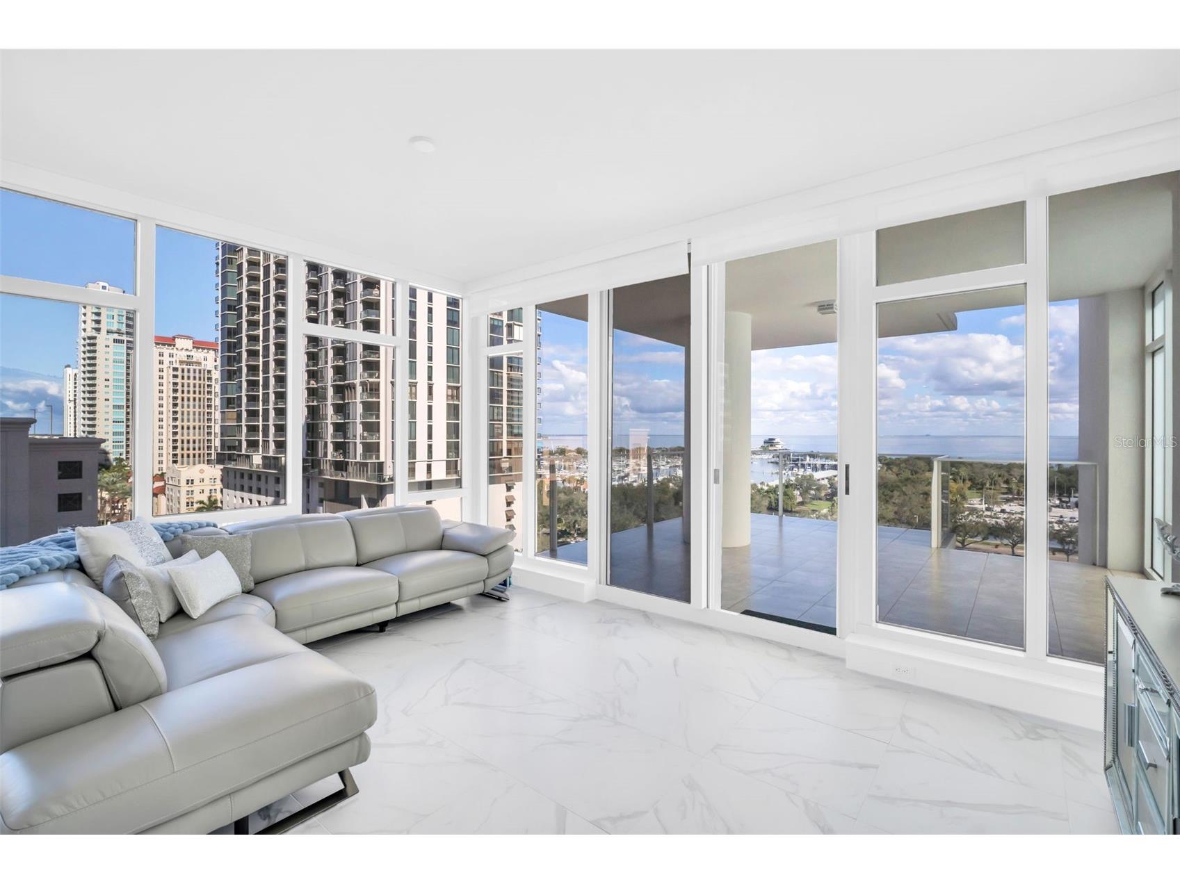 175 1st Street S #1008 Saint Petersburg FL 33701 TB8463912 image36