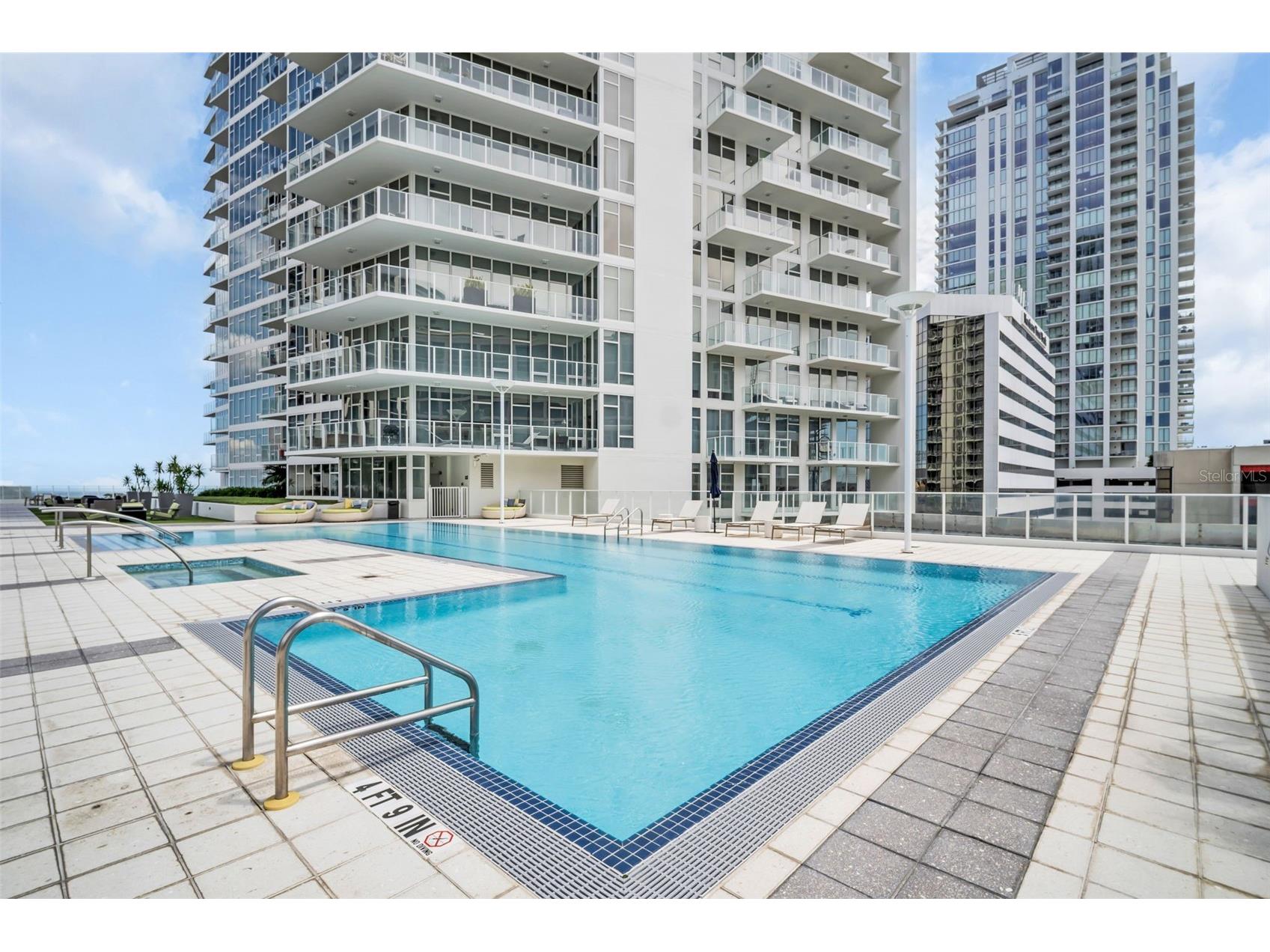 175 1st Street S #1008 Saint Petersburg FL 33701 TB8463912 image54