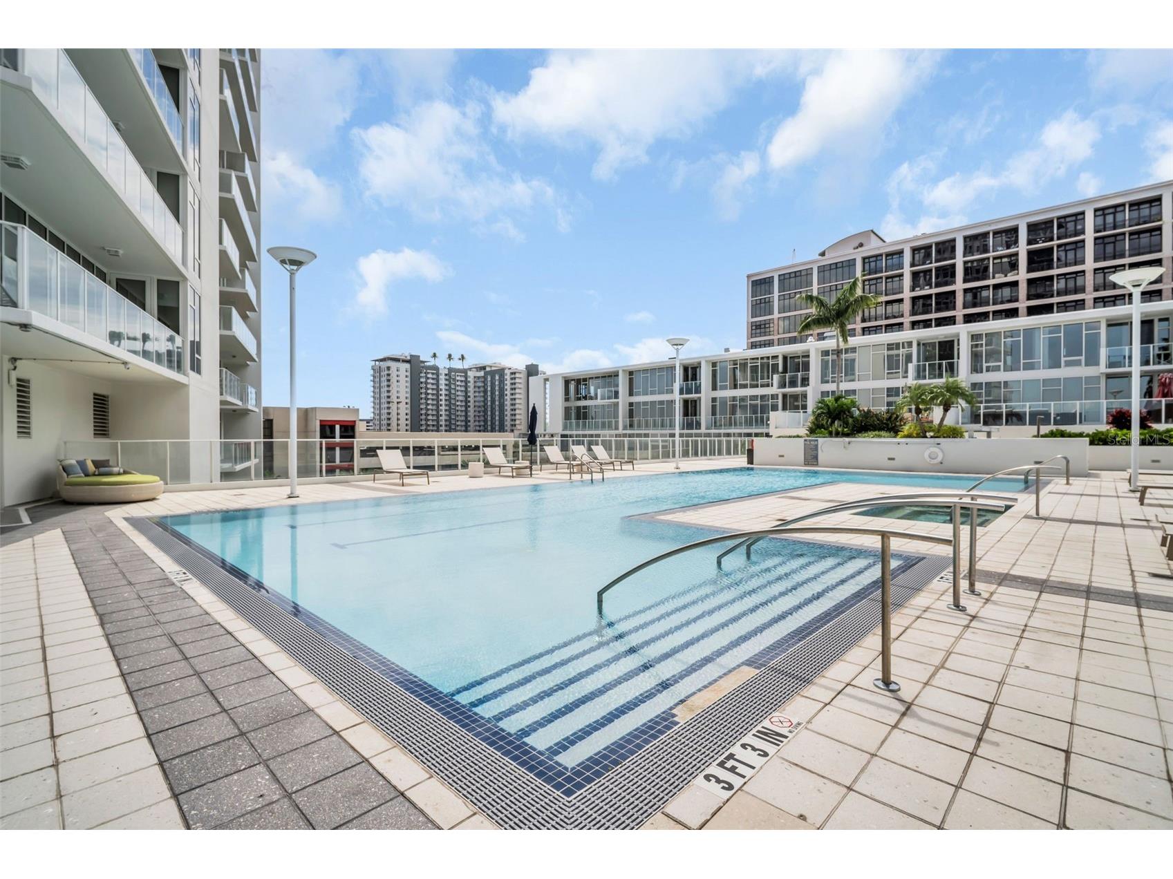 175 1st Street S #1008 Saint Petersburg FL 33701 TB8463912 image56