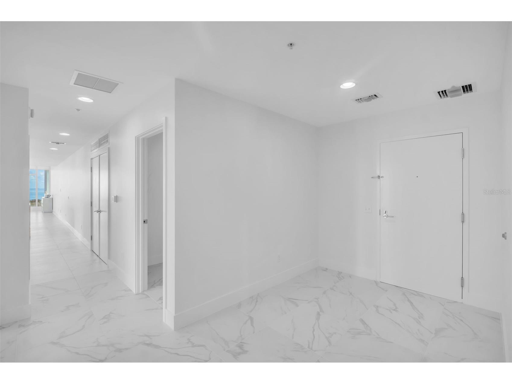 175 1st Street S #1008 Saint Petersburg FL 33701 TB8463912 image7