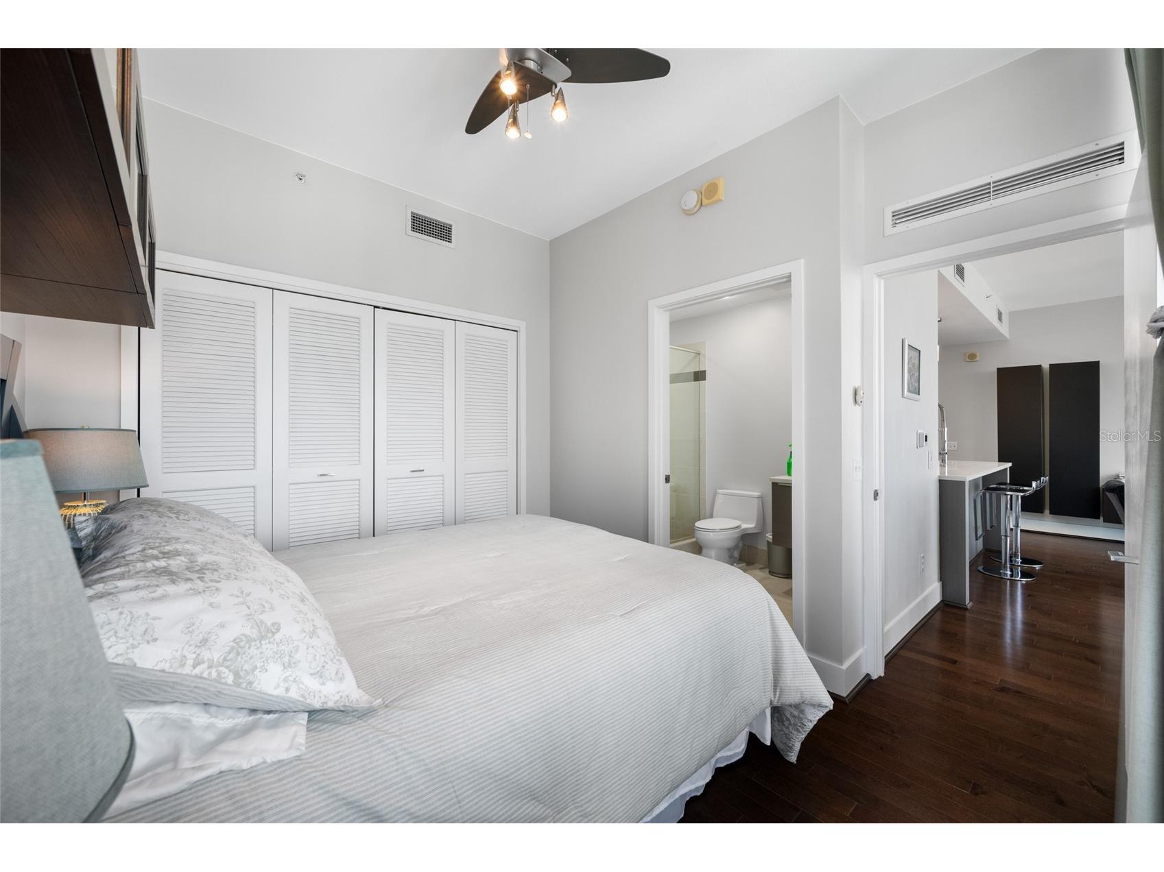 175 1st Street S #1204 Saint Petersburg FL 33701 TB8510371 image33