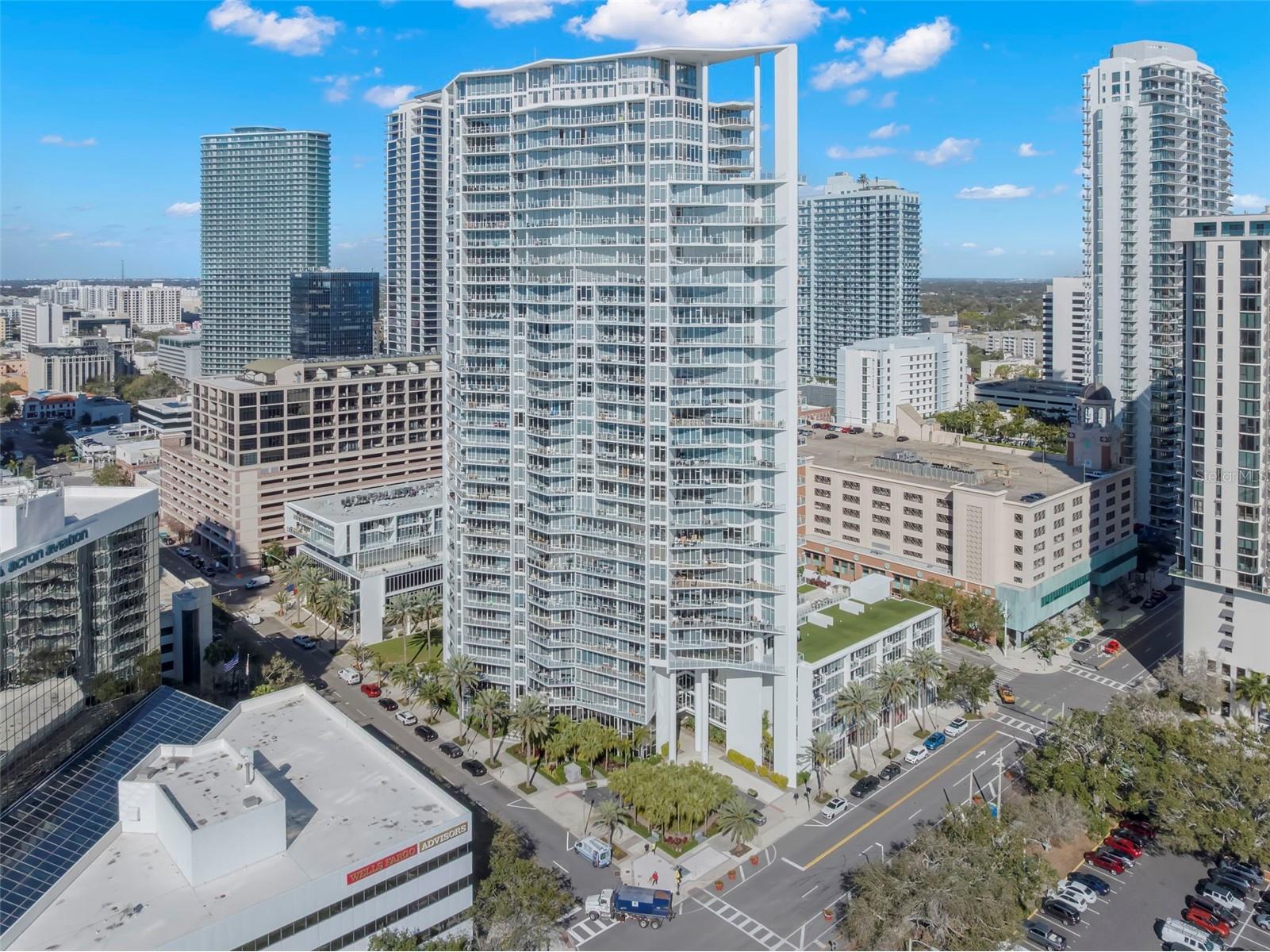 175 1st Street S #1506 Saint Petersburg FL 33701 TB8472698 image1
