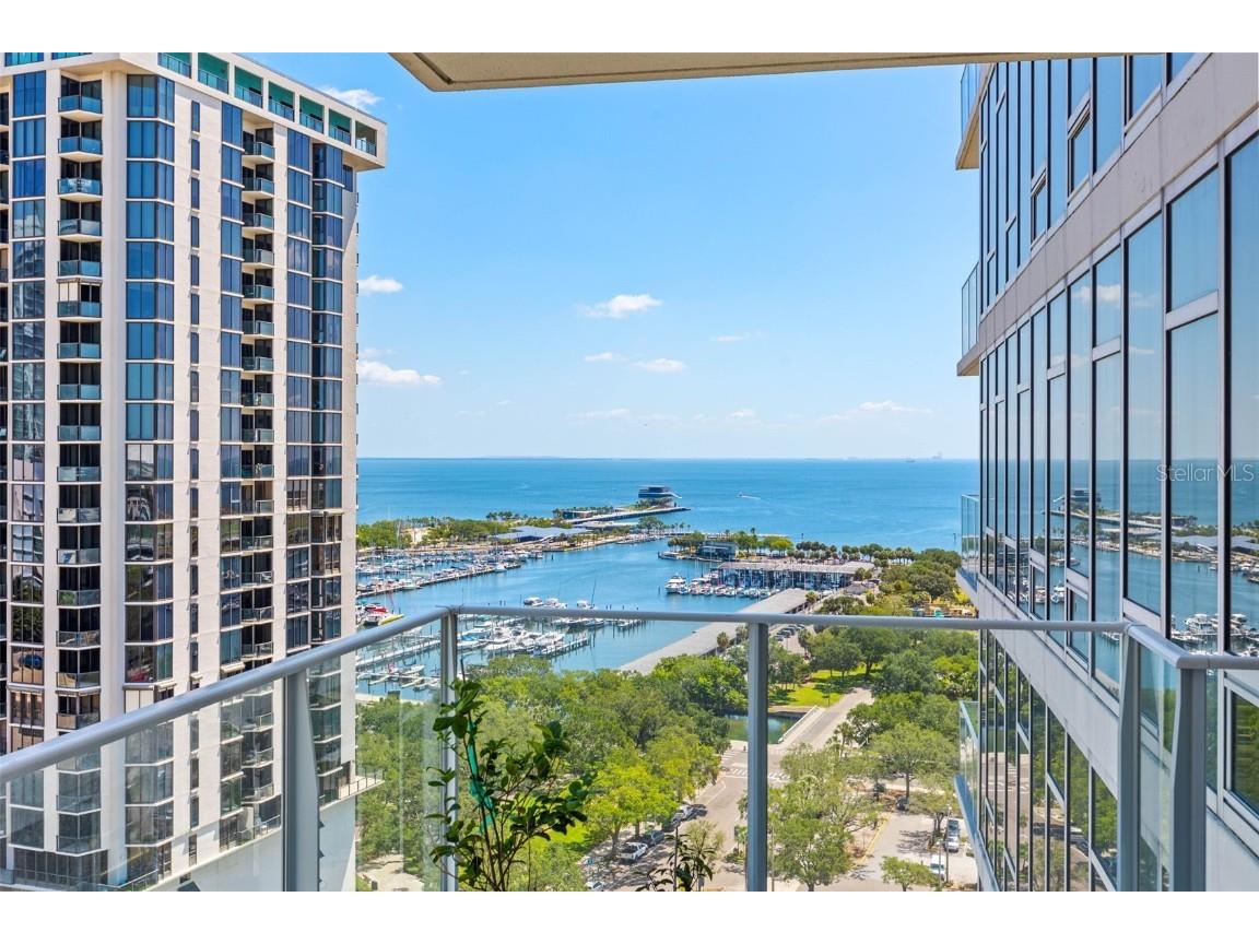 175 1st Street S #1901 Saint Petersburg FL 33701 - TAMPA BAY U8242331 image1
