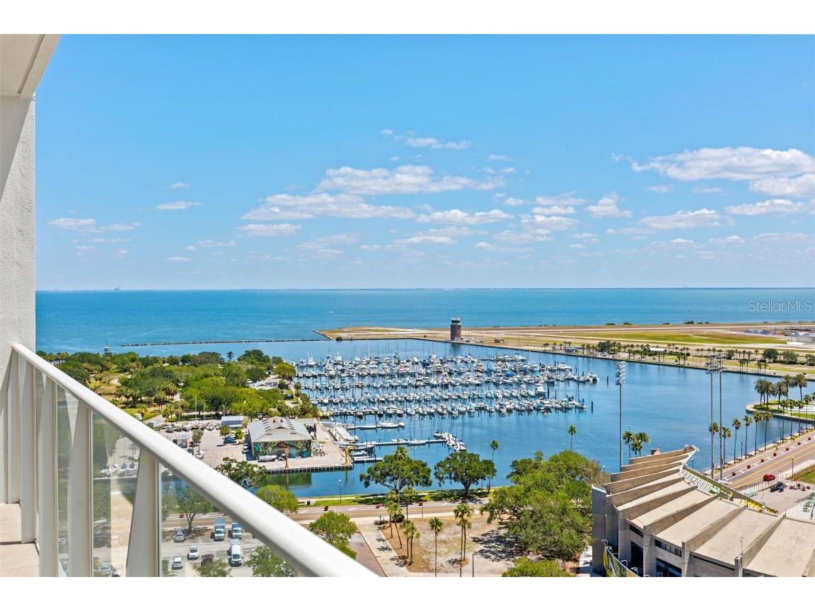 175 1st Street S #1906 Saint Petersburg FL 33701 U8198230 image1