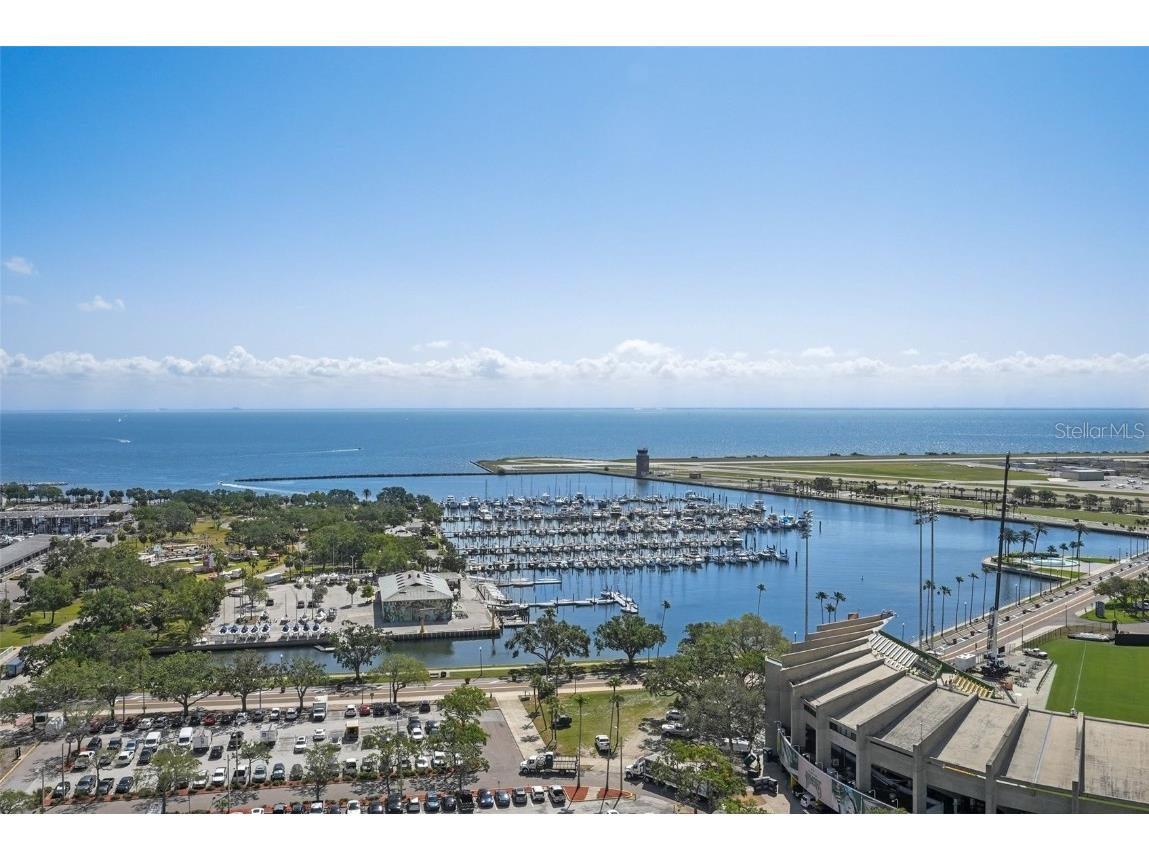 175 1st Street S #2005 Saint Petersburg FL 33701 TB8373126 image1
