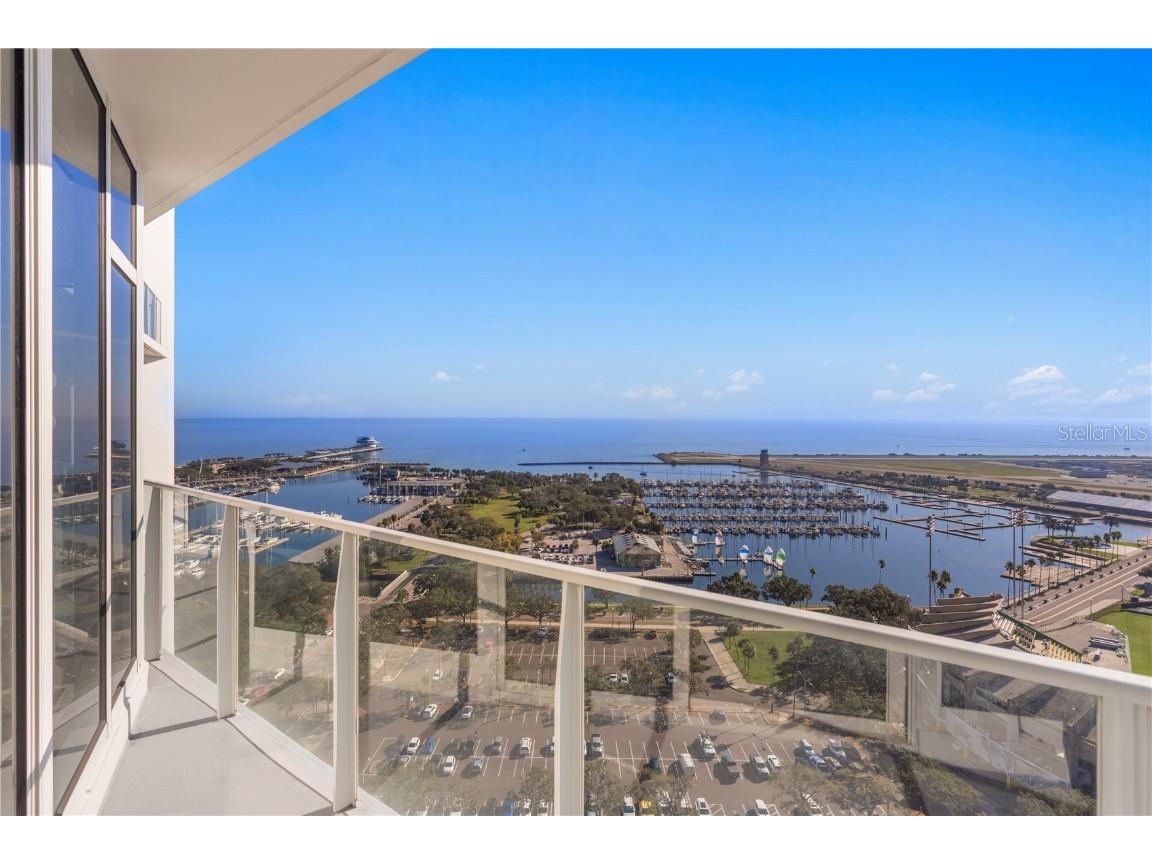 175 1st Street S #2107 Saint Petersburg FL 33701 TB8462147 image25