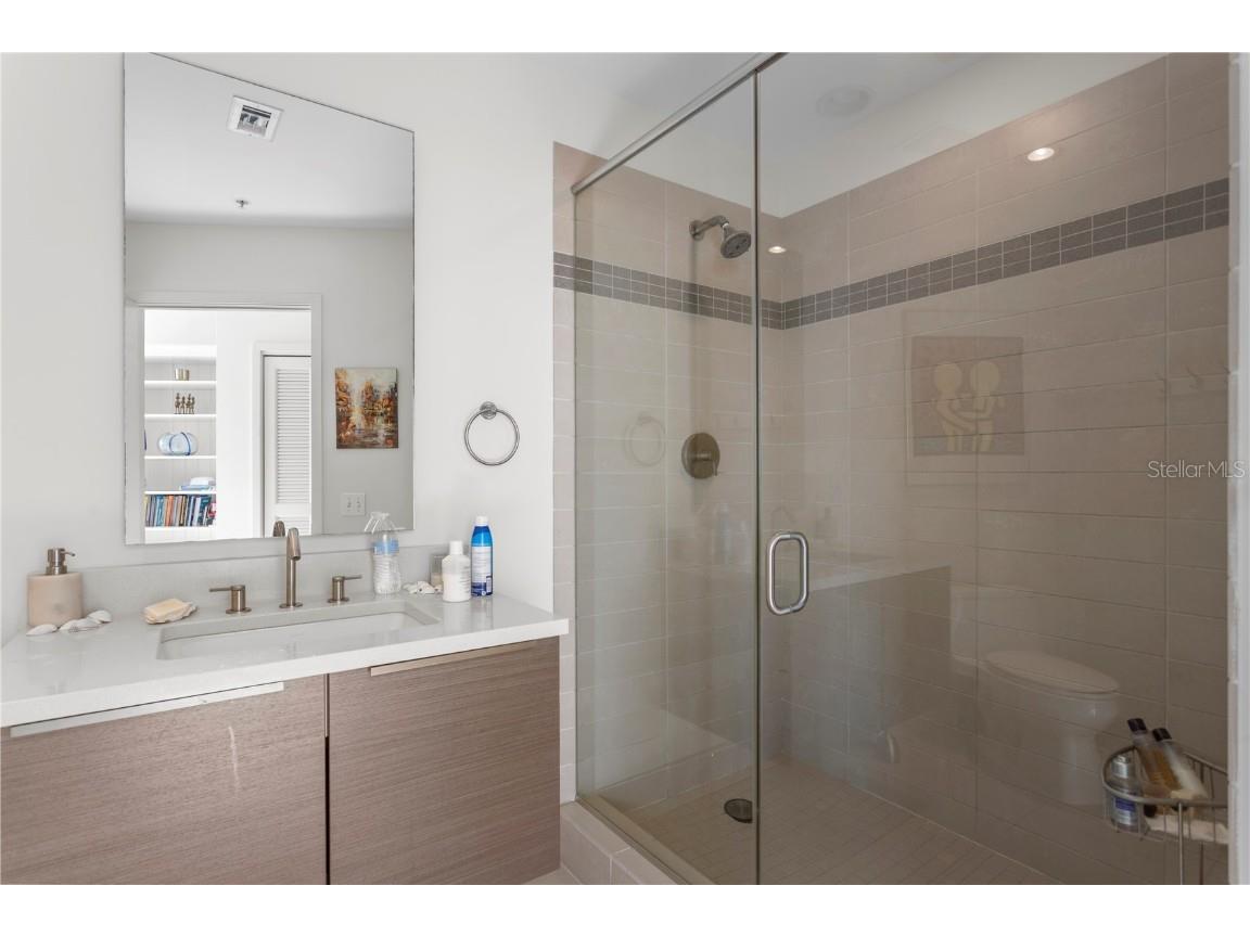 175 1st Street S #2107 Saint Petersburg FL 33701 TB8462147 image26
