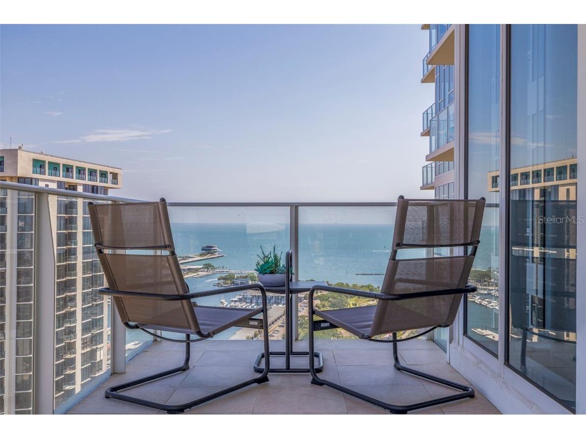 175 1st Street S #2602 Saint Petersburg FL 33701 U8237023 image1