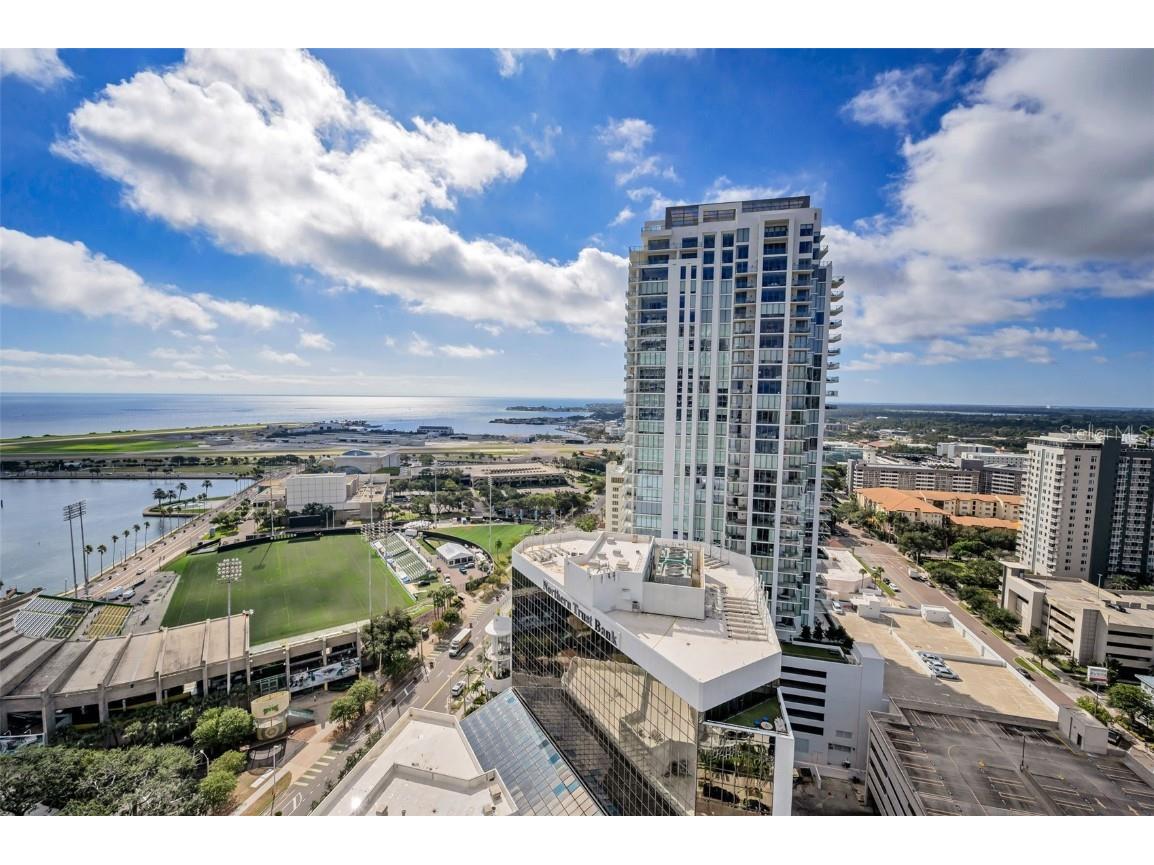 175 1st Street S #2604 Saint Petersburg FL 33701 TB8436607 image42