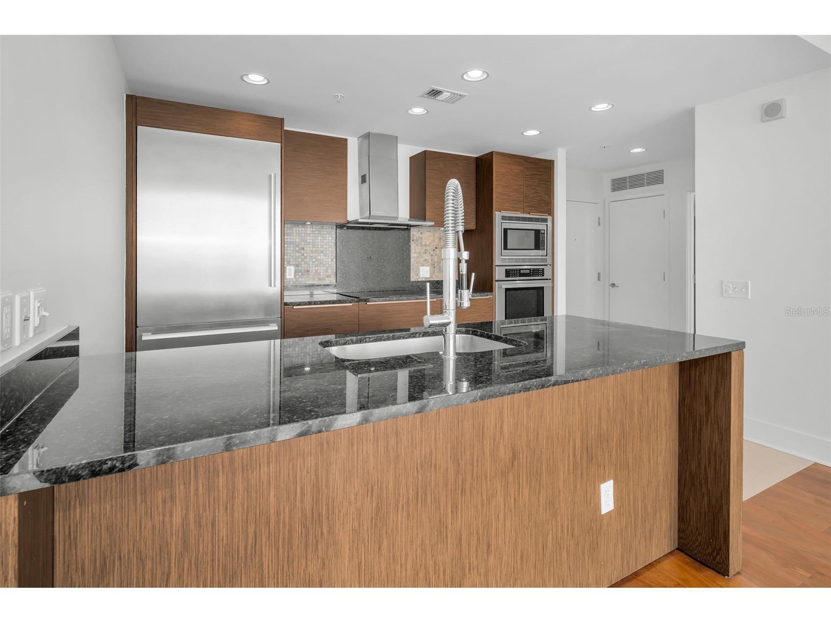 175 1st Street S #2604 Saint Petersburg FL 33701 TB8507990 image10