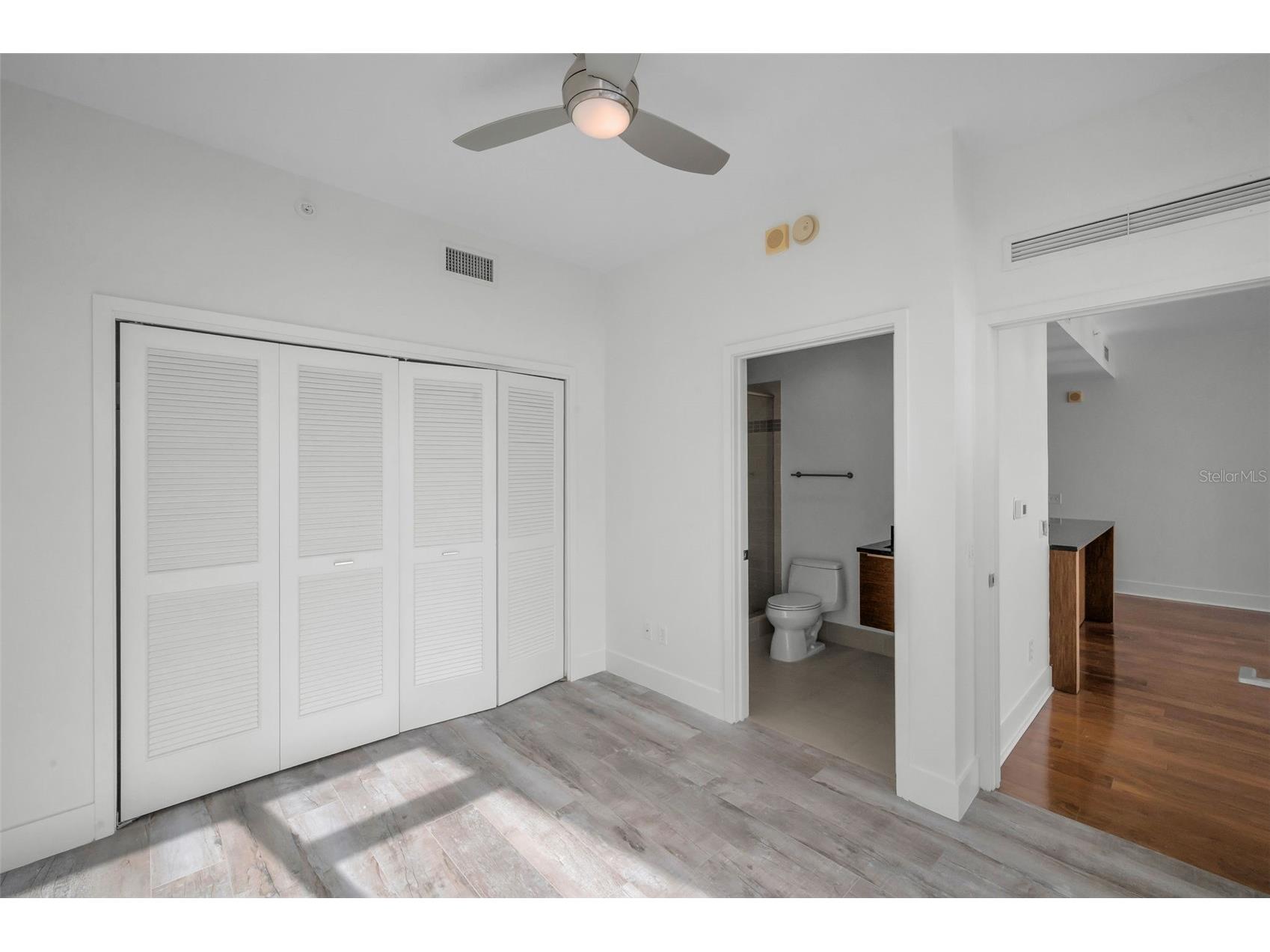 175 1st Street S #2604 Saint Petersburg FL 33701 TB8507990 image13