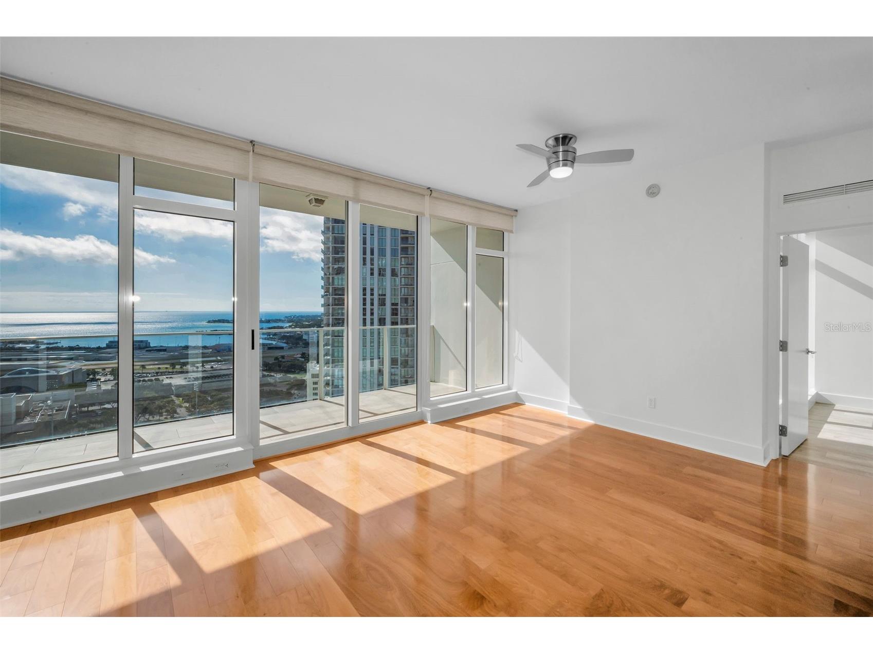 175 1st Street S #2604 Saint Petersburg FL 33701 TB8507990 image5