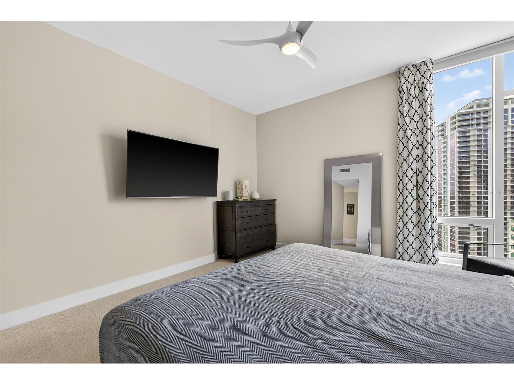 175 1st Street S #3102 Saint Petersburg FL 33701 TB8494591 image30