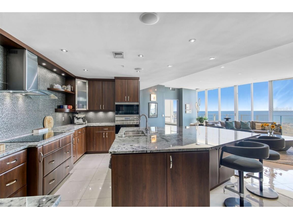 175 1st Street S #3103 Saint Petersburg FL 33701 TB8425846 image10