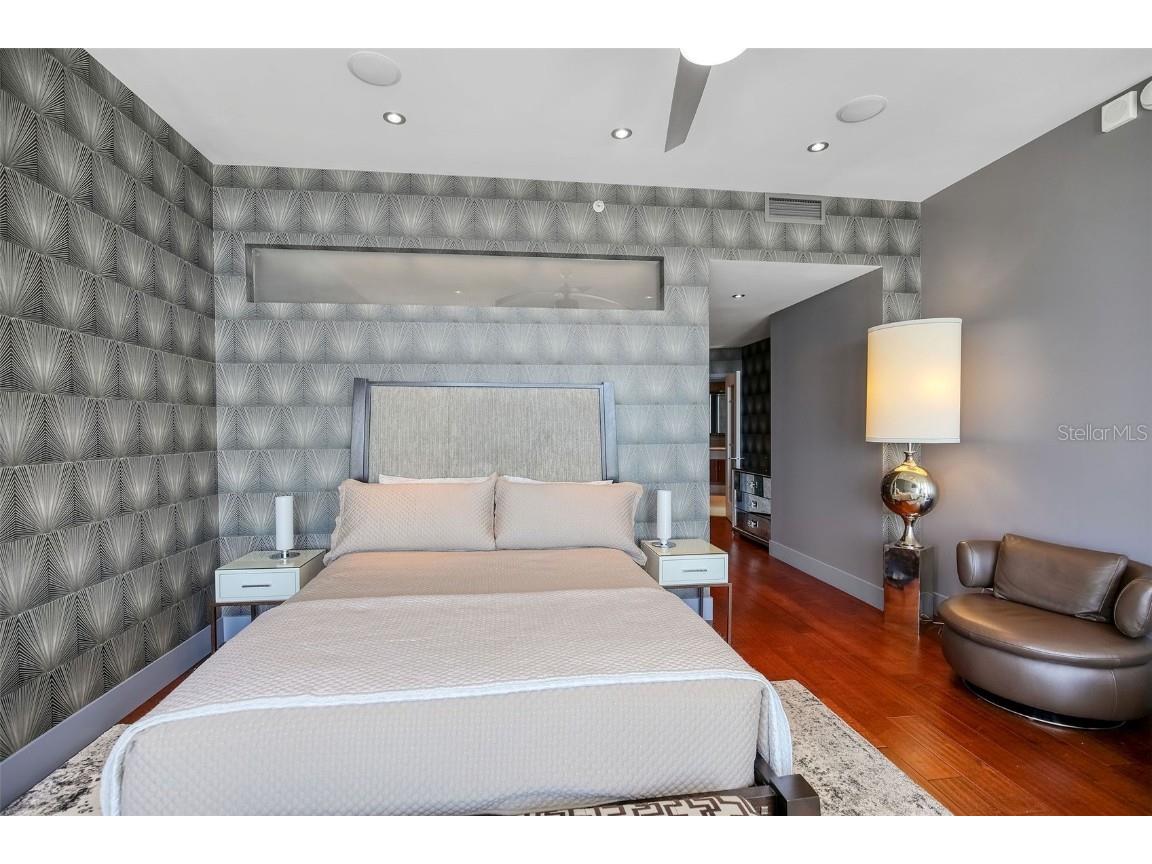 175 1st Street S #3103 Saint Petersburg FL 33701 TB8425846 image22