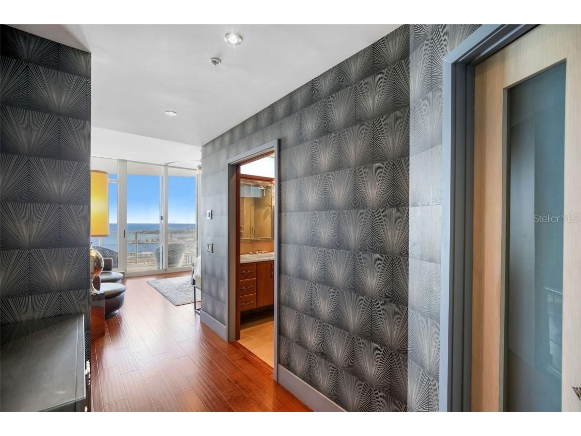 175 1st Street S #3103 Saint Petersburg FL 33701 TB8425846 image26