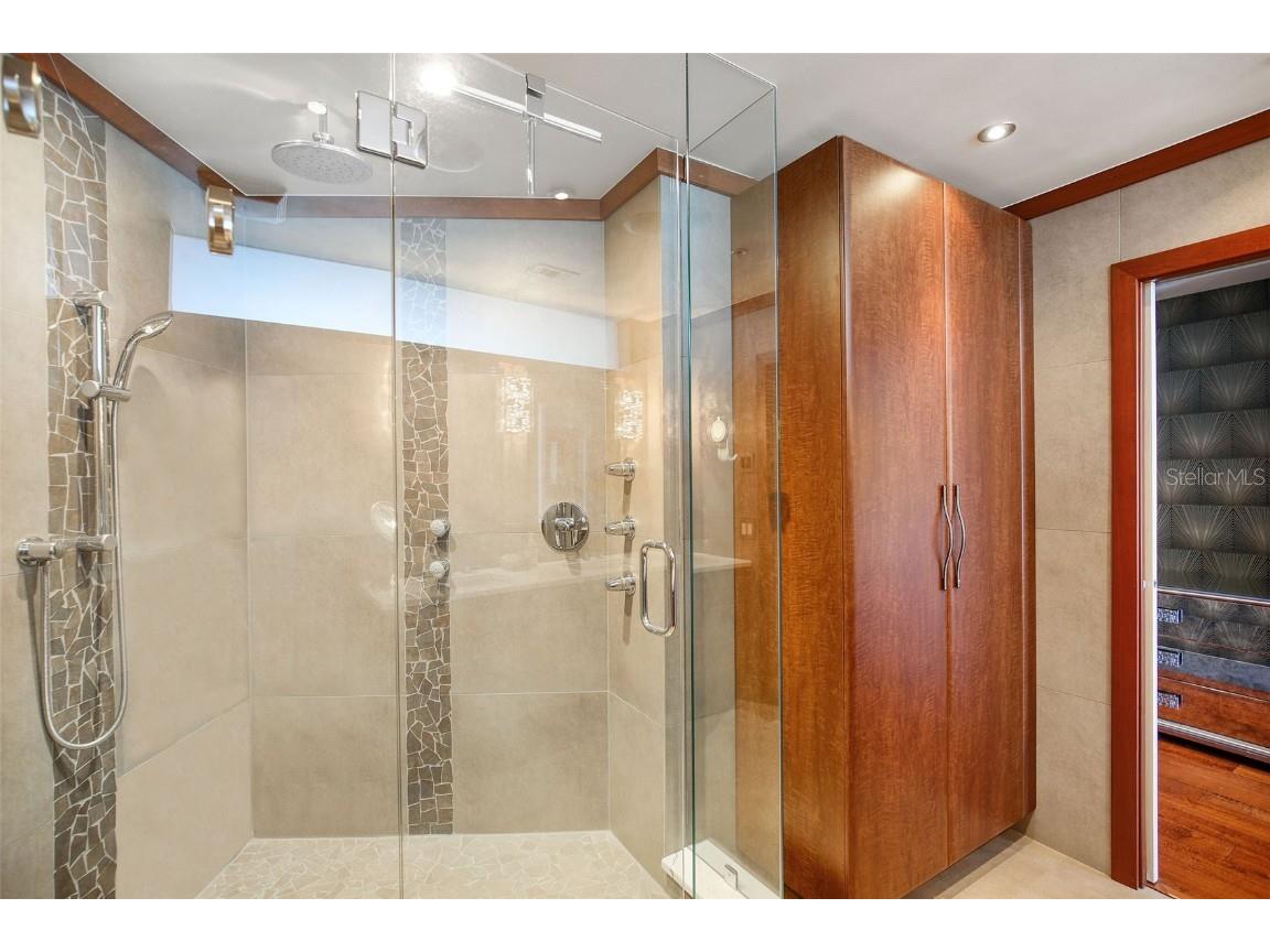 175 1st Street S #3103 Saint Petersburg FL 33701 TB8425846 image30