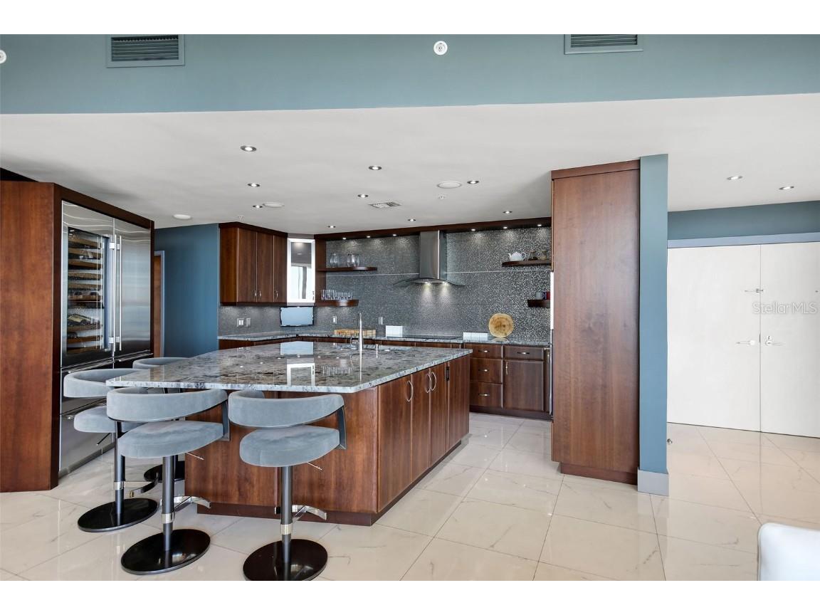 175 1st Street S #3103 Saint Petersburg FL 33701 TB8425846 image8