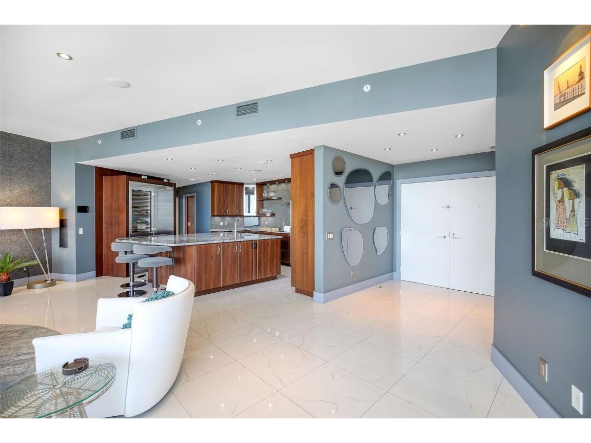 175 1st Street S #3103 Saint Petersburg FL 33701 TB8425846 image9