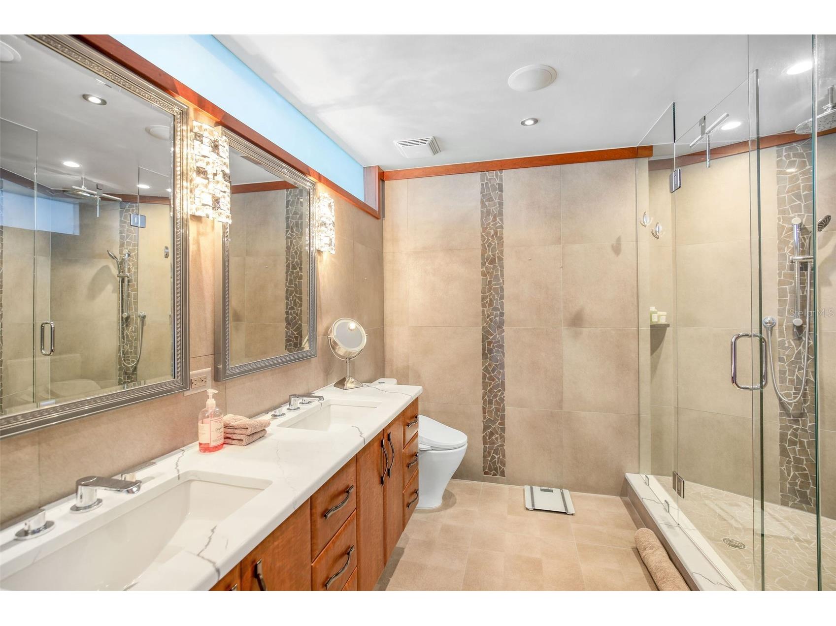 175 1st Street S #3103 Saint Petersburg FL 33701 TB8462551 image28